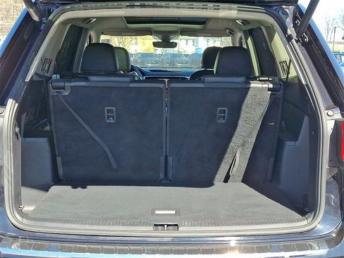 Used 2022 Volkswagen Atlas SEL Premium image 31