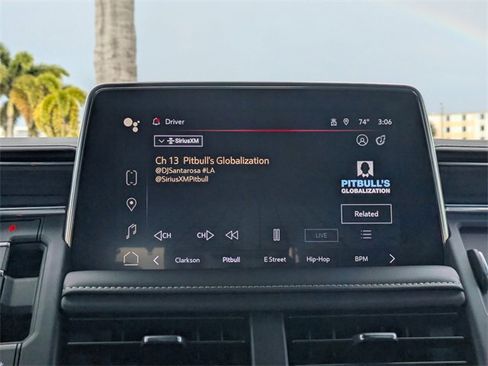 Used 2024 GMC Yukon SLT w/ SLT Luxury Package image 21