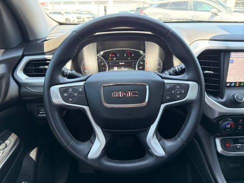Used 2023 GMC Acadia SLT FWD image 10