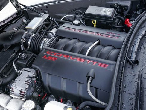 Used 2006 Chevrolet Corvette Coupe w/ Preferred Equipment Group image 12