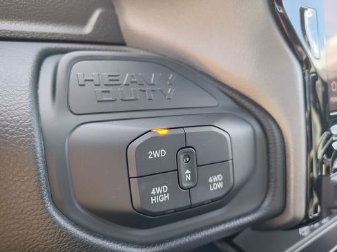 New 2025 RAM 2500 Big Horn AWD/4WD image 23