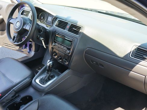 Used 2014 Volkswagen Jetta SE FWD image 16