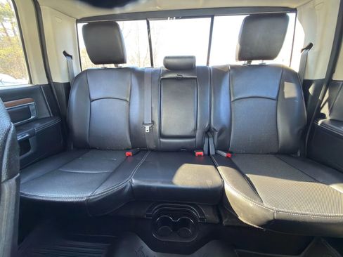 Used 2014 RAM 1500 Laramie image 26