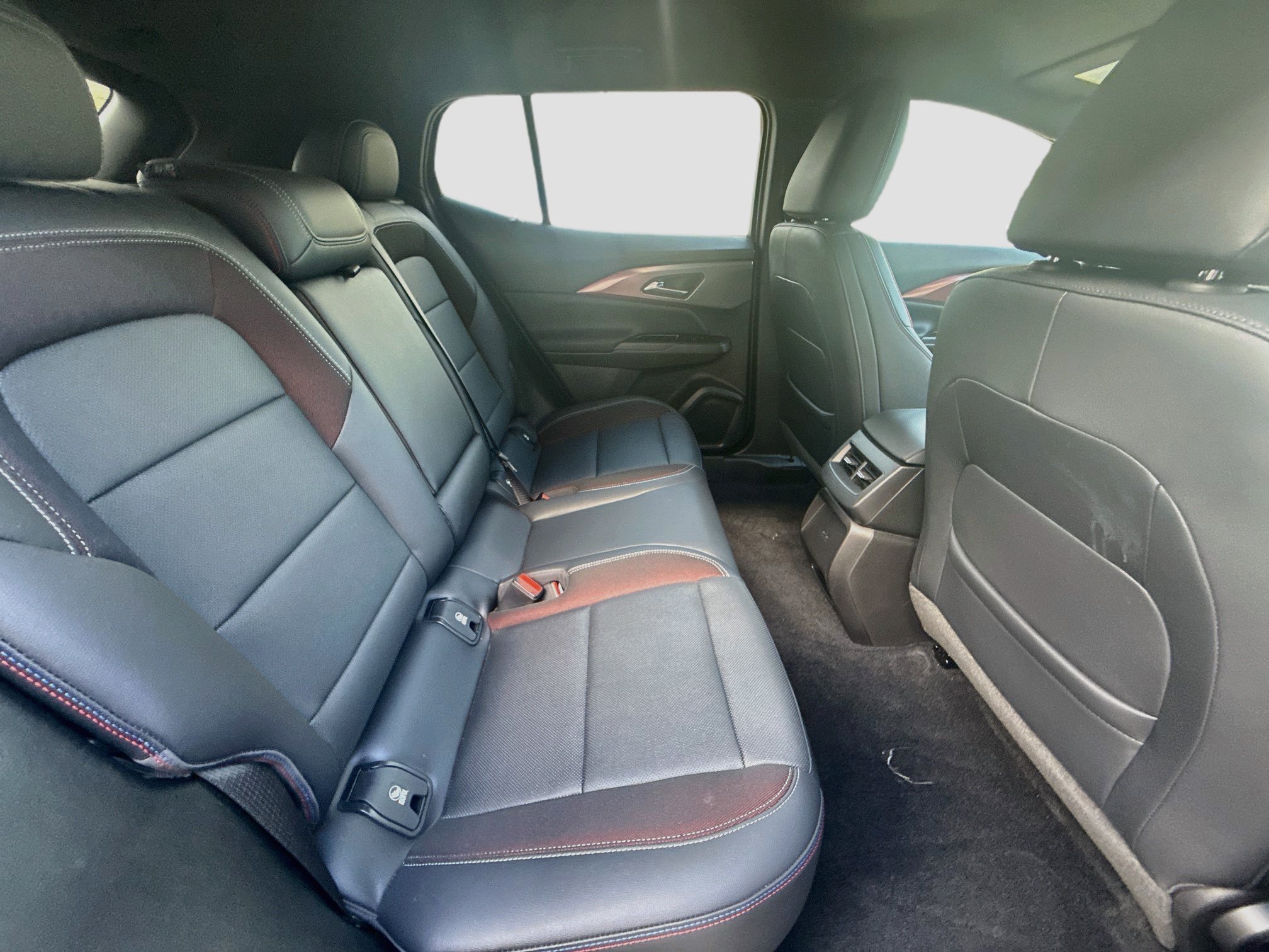 Used 2024 Chevrolet Equinox EV RS FWD image 27