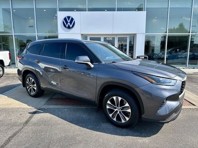 Used 2021 Toyota Highlander XLE
