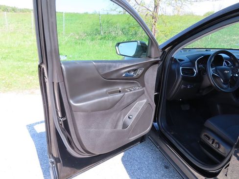Used 2021 Chevrolet Equinox LT AWD/4WD image 24