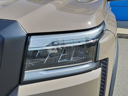 Used 2024 Nissan Frontier PRO-4X w/ Off-Road Protection Package image 9