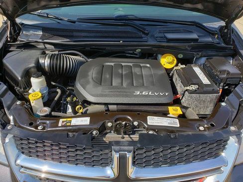 Used 2017 Dodge Grand Caravan SE w/ Power Window Group FWD image 26