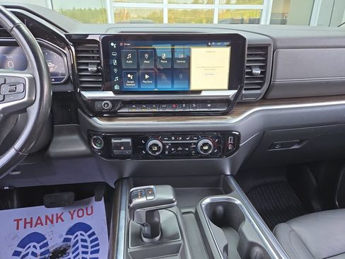Used 2022 Chevrolet Silverado 1500 LT Trail Boss w/ LT Trail Boss Premium Package AWD/4WD image 22