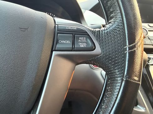 Used 2017 Honda Odyssey EX-L image 11