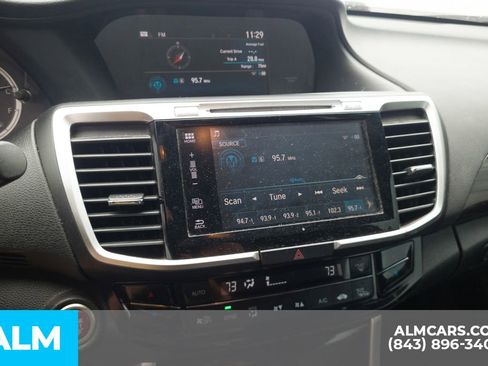 Used 2017 Honda Accord EX-L image 8