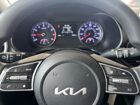 Used 2023 Kia Forte LXS FWD image 21