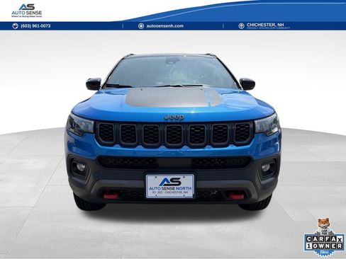 Used 2024 Jeep Compass Trailhawk AWD/4WD image 9