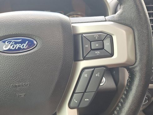 Used 2019 Ford F150 Lariat w/ Equipment Group 502A Luxury AWD/4WD image 20