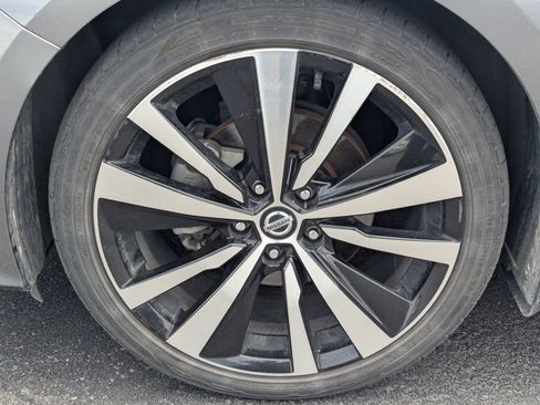 Used 2020 Nissan Altima 2.5 SR w/ Premium Package FWD image 13