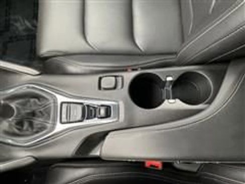 Used 2020 Chevrolet Camaro LT image 39