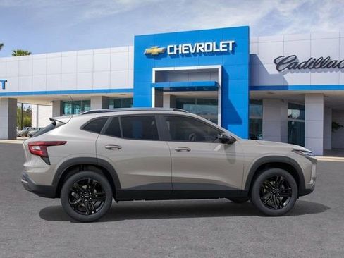 New 2026 Chevrolet Trax ACTIV FWD image 3