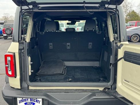 Used 2025 Ford Bronco Badlands image 26