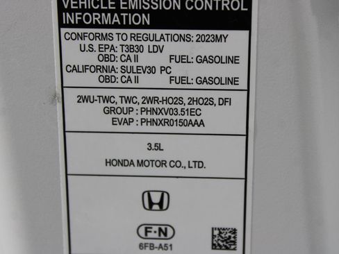 Used 2023 Honda Pilot Sport image 32
