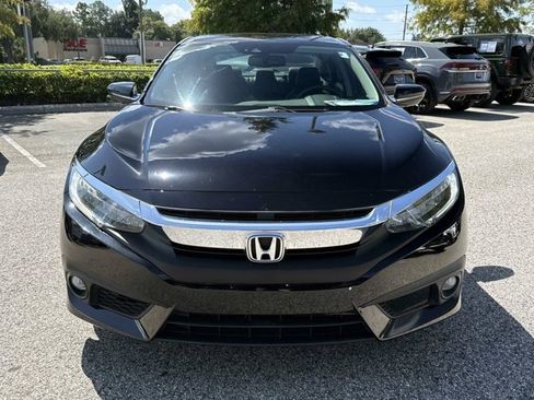 Used 2017 Honda Civic Touring image 8