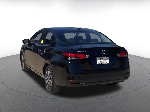 Used 2025 Nissan Versa SV image 11