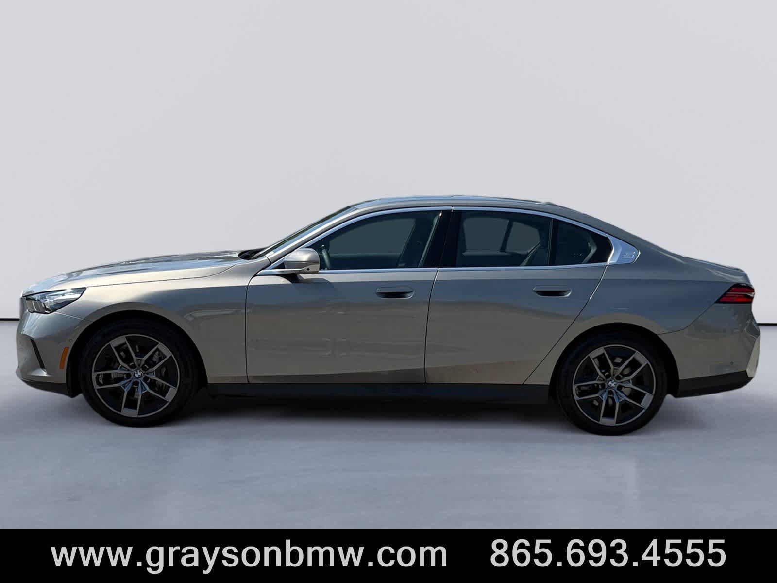 Used 2026 BMW 540i xDrive w/ Premium Package AWD/4WD image 6