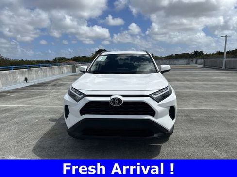 Used 2023 Toyota RAV4 XLE image 18