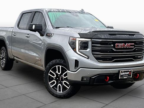 Used 2025 GMC Sierra 1500 AT4 w/ AT4 Premium Package AWD/4WD image 3