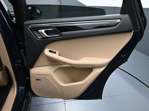 Certified 2021 Porsche Macan S AWD/4WD image 24