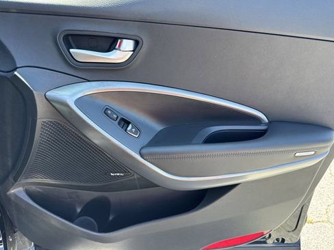 Used 2018 Hyundai Santa Fe Sport w/ 2.0T Ultimate Tech Package 05 FWD image 14