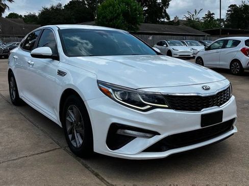 Used 2020 Kia Optima LX FWD image 4