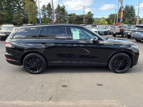 Used 2025 Lincoln Aviator Reserve w/ Equipment Group 201A AWD/4WD image 8