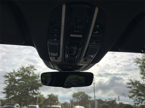 Used 2019 Porsche Cayenne E-Hybrid image 34
