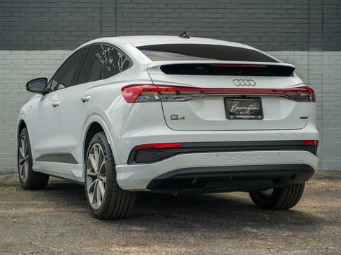 Used 2022 Audi Q4 e-tron Premium Plus AWD/4WD image 7