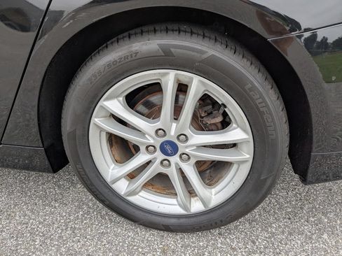 Used 2018 Ford Fusion SE w/ Fusion SE Technology Package FWD image 21