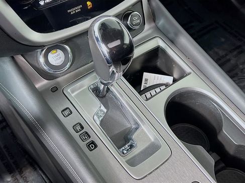 Used 2020 Nissan Murano SL w/ Moonroof Package image 17