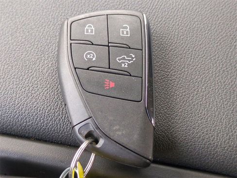 Used 2025 GMC Sierra 1500 Elevation image 29