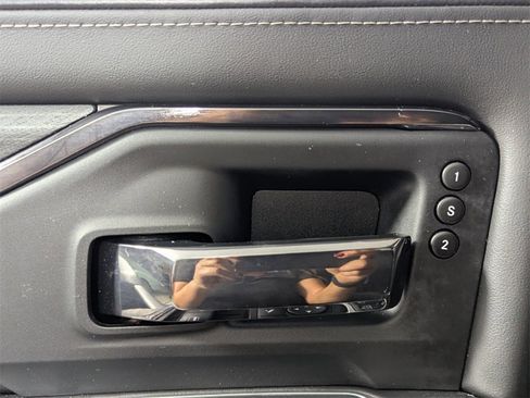 Certified 2024 RAM 2500 Limited image 15