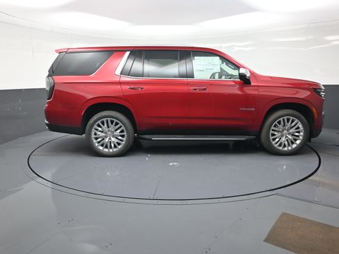 New 2026 Chevrolet Tahoe Premier w/ Sun And Tow Package AWD/4WD image 2