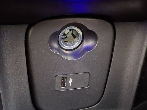 Used 2021 MINI Cooper 2-Door Hardtop w/ Storage Package image 25