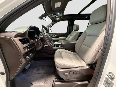 Used 2022 Chevrolet Tahoe LT w/ Luxury Package AWD/4WD image 21