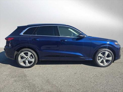 New 2025 Audi Q5 Prestige image 2