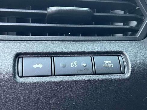 Used 2023 Nissan Altima 2.5 SR w/ SR Premium Package image 19