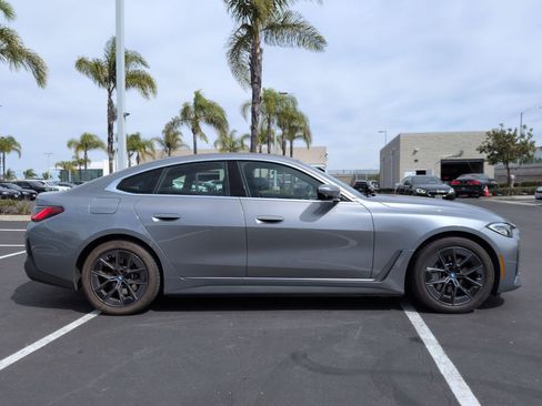 Used 2023 BMW i4 eDrive40 w/ Premium Package image 11