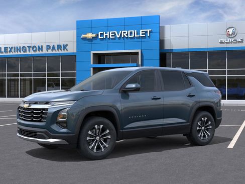 New 2026 Chevrolet Equinox LT image 2