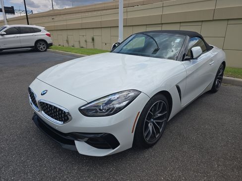 Used 2022 BMW Z4 sDrive30i w/ Convenience Package RWD image 3