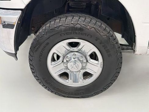 Used 2018 RAM 2500 Tradesman w/ Chrome Appearance Group image 23