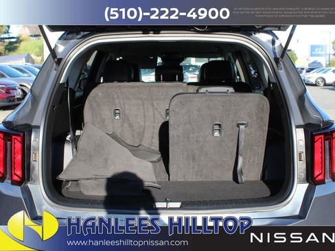 Used 2024 Kia Sorento S image 10