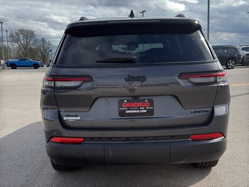 New 2025 Jeep Grand Cherokee L Limited w/ Black Appearance Package AWD/4WD image 7