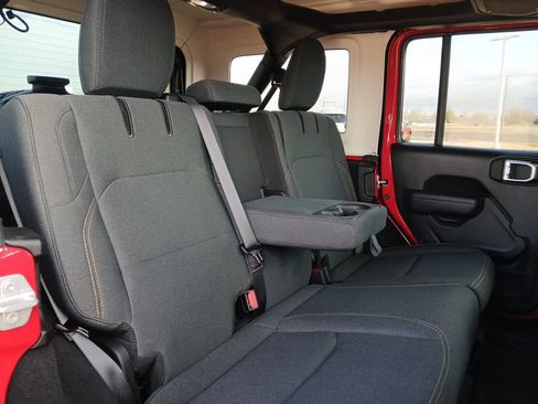 Used 2025 Jeep Wrangler Willys image 62